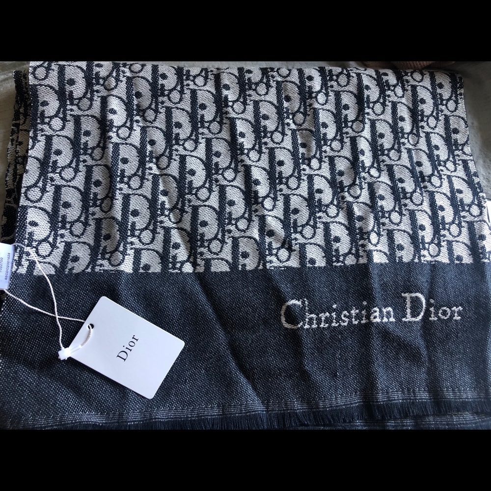 Dior scarf